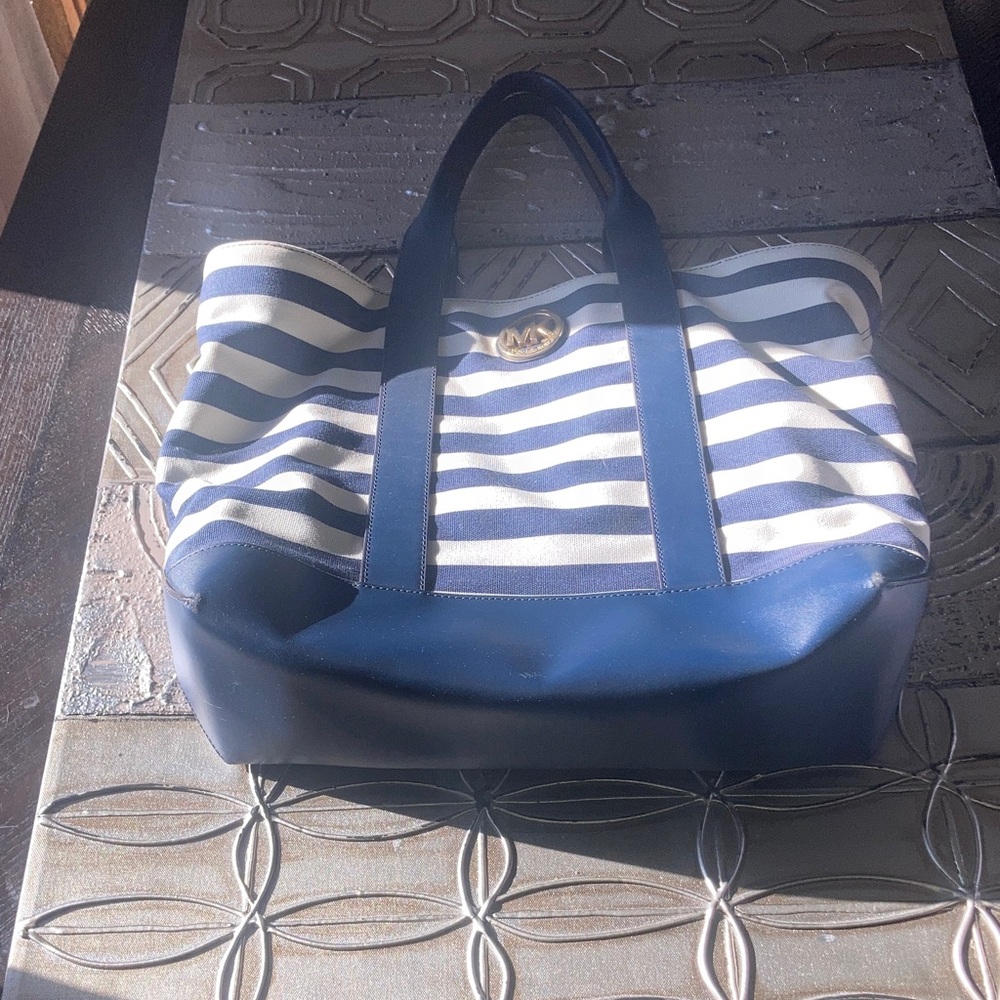 Micheal Kors - Picture 15 of 17